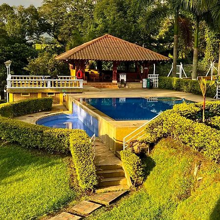 Hotel Casa Confort Santa Rosa de Cabal Dış mekan fotoğraf